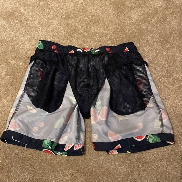 H&M Swim Dark blue/Red/Green Cherries Oranges Leaves Cocktail Umbrella Shorts L - Picture 4 of 6